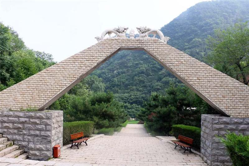树葬园区门口